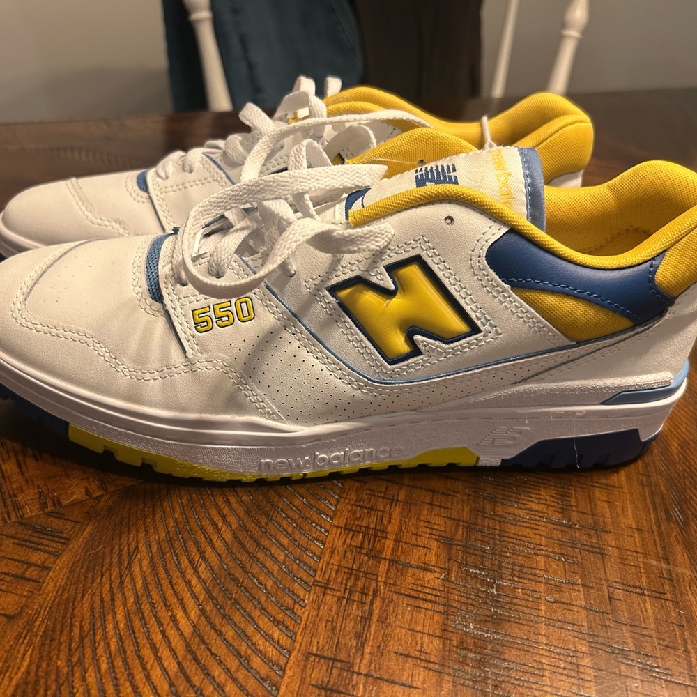 BRAND NEW Deadstock Men’s New Balance 550 sz11